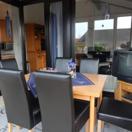 Nettes In Mit Garten By Interhome Prázdninový dům *