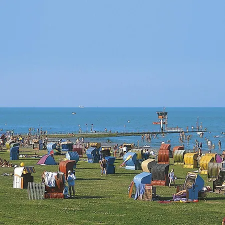 Nettes In Mit Garten By Interhome Сasa de vacaciones *