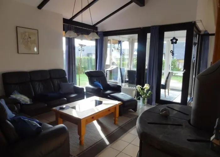 Сasa de vacaciones Nettes In Mit Garten By Interhome Grosswurden
